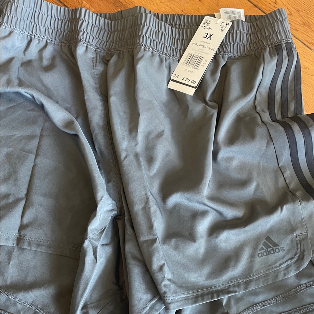 NWT Women’s Adidas grey shorts size 3X. Super soft!